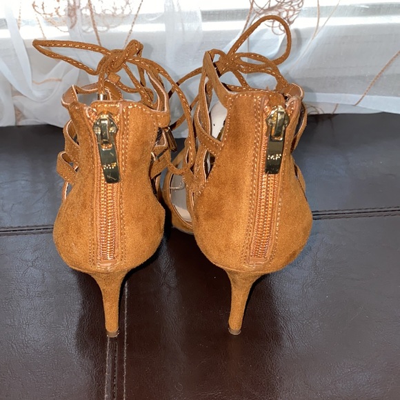 EUC Marc Fisher Heels - Picture 4 of 6